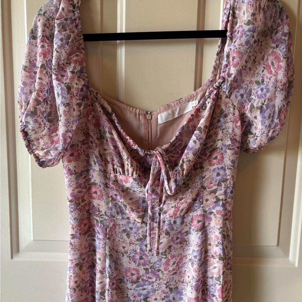 ASTR The Label Floral Puff Sleeve Midi Dress